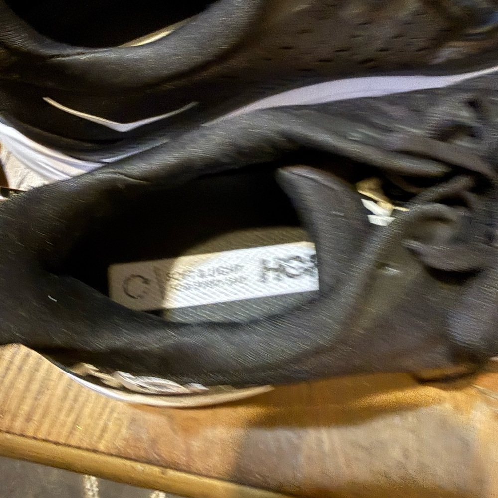 Hoka Men's Black Athletic Shoes size 8.5B EU 40 2/3